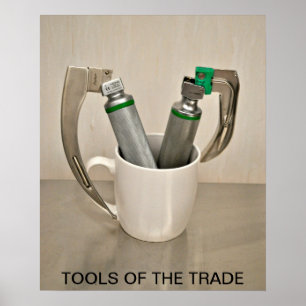 POSTER LARYNGOSCOPES E CANECA DE CAFÉ - FERRAMENTAS DO