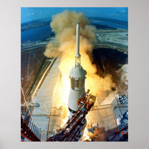 Poster Liftoff do veículo de espaço de Apollo 11 Saturn