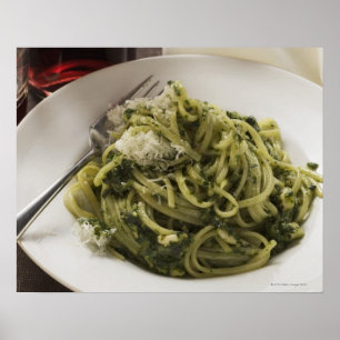 Poster Linguine com pesto e Parmesão, vinho tinto