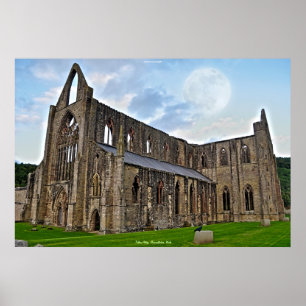 Póster Lua sobre Tintern Abbey Cistercian Cloisters Wales