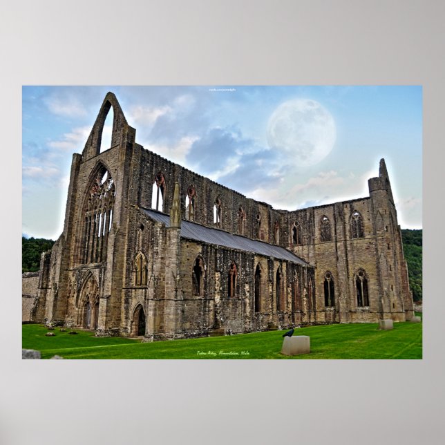 Póster Lua sobre Tintern Abbey Cistercian Cloisters Wales (Frente)