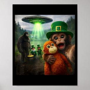 Poster Macaco punching selfie com leprechaun bigfoot ufo