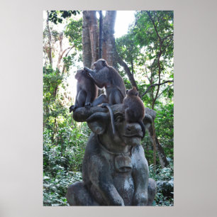 Poster Macacos em uma Estátua Touro...