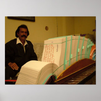 POSTER MAIOR BÍBLIA ESCRITA (NT) NO MUNDO