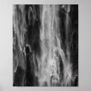 Poster Majestosa cachoeira Boka, Eslovênia em preto e bra