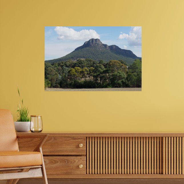 Poster Majestoso Monte Sturgeon visto de Dunkeld (Sala de Estar 2)