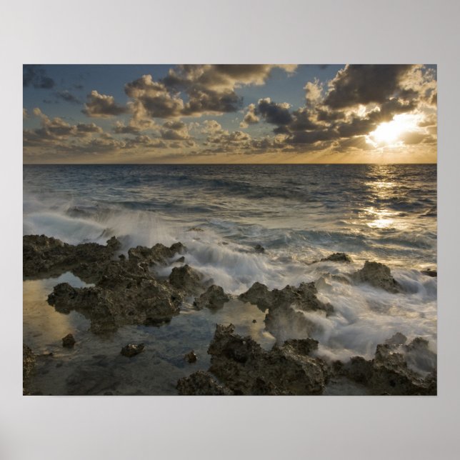 Poster Mar do Caribe, Ilhas Cayman. Ondas batendo 2 (Frente)