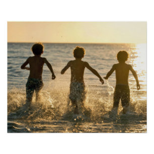 Póster Meninos Correndo para o Oceano