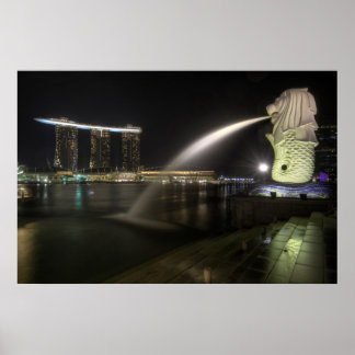 Póster Merlion ao longo do rio Cingapura Marina à noite