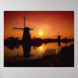 Póster Moinhos de vento ao pôr do sol, Kinderdijk, País