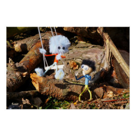 Póster Monster Fubby op schommel.