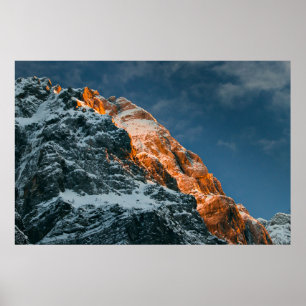 Poster Montanha brilhante no pôr do sol