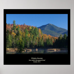 Póster Montanha de Whiteface sobre pouca lagoa de