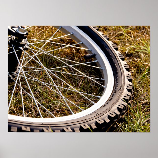 Poster Montanha - Pneu de Bike Closeup (Frente)