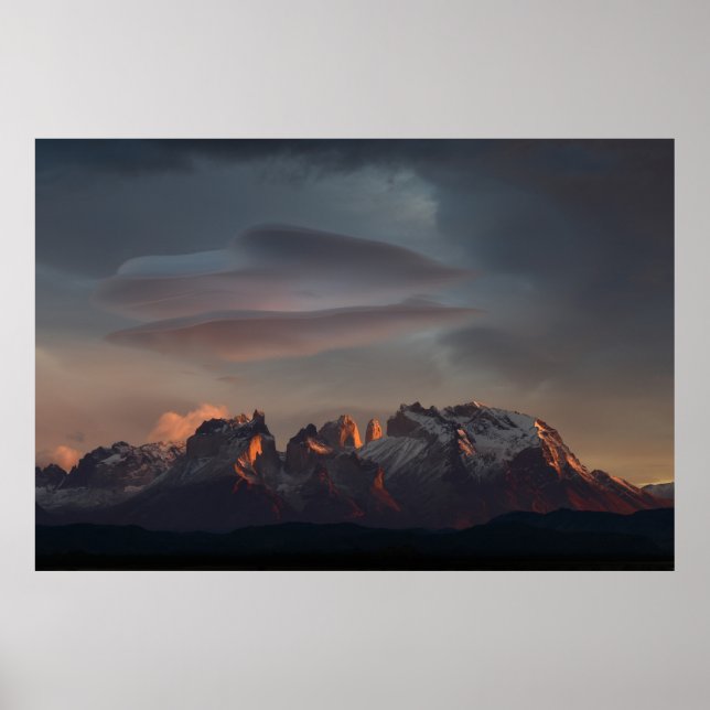 POSTER MONTANHA ROCKY SOB NUVENS DE CINZA (Frente)