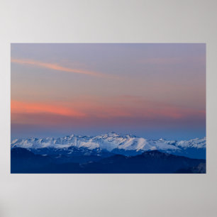 Poster Montanhas de neve com céu mágico