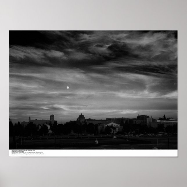 Póster Moonrise, perto de Residence Halls, novembro de 19 (Frente)