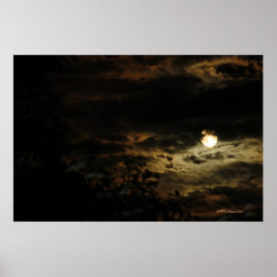 Póster MoonShine e nuvens de tempestade