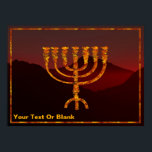 Poster Moshe's Menorah<br><div class="desc">Uma representação da menorah de sete ramificações (candelabro) feita pelos israelitas após o Êxodo do Egito. Adicione seu próprio texto. Na Torah Moshe Rabbenu, diz-se, "Você fará um Menorah de ouro puro, espancado, se o Menorah for feito, sua base, seu galho, suas bolas, seus botões, e suas flores serão martelados...</div>