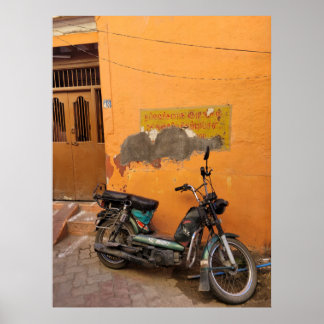 POSTER MOTOCOLOR EM MADURI