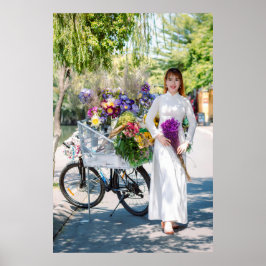 Poster Mulher Elegante com Bicicleta e Flores na Natureza