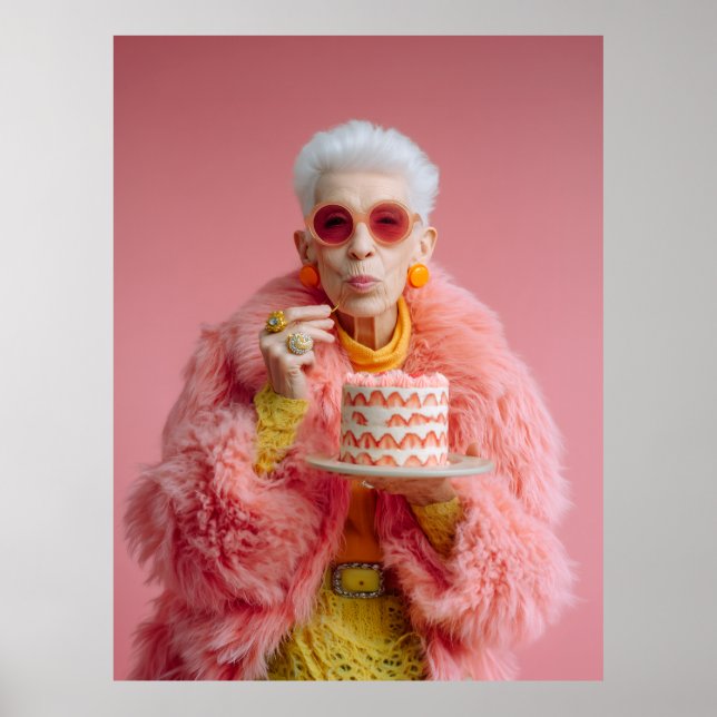 Poster Mulher Idosa Elegante Comendo Bolo em Moda Rosa (Frente)