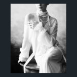 Poster Mulher Negra e Branca Vintage com Pérolas<br><div class="desc">Esta bela Vintage Black and White Woman com Pearls Poster é uma arte realmente feminina. Ideal em uma sala de estar.</div>