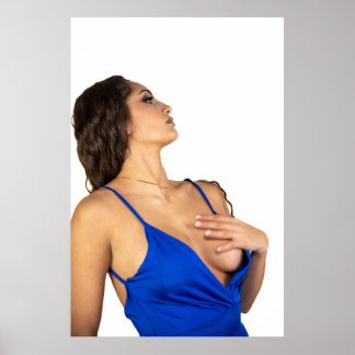 Poster Mulher posando com vestido azul mostrando confianç