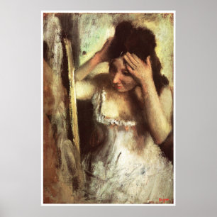 Póster Mulher que penteia seu cabelo antes de um espelho