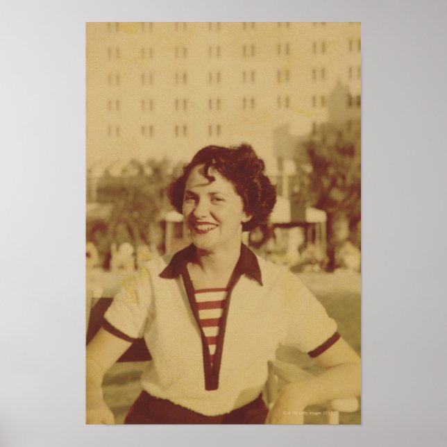 Póster Mulher Sentada Lá Fora (Frente)