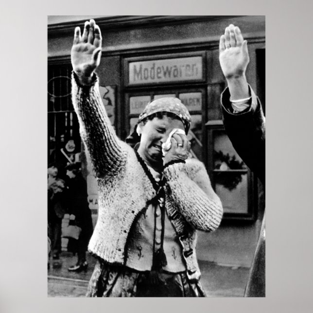 Póster Mulher Sudetenland chorando da invasão nazista (Frente)