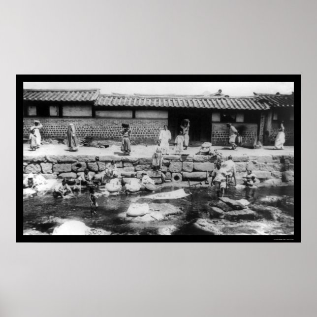 Póster Mulheres lavando roupa em um riacho na Coreia 1895 (Frente)