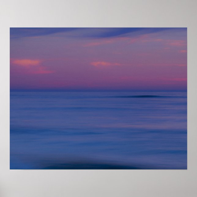 Poster Nascer do sol roxo na costa do oceano (Frente)