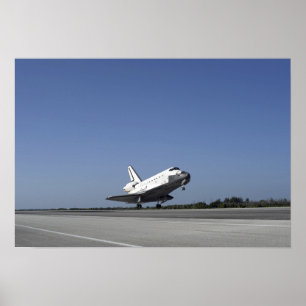 Poster nave espacial Atlantis se aproximando da pista 33