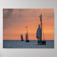 Navegação no mar Báltico à luz do sol