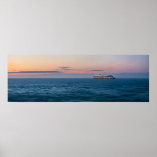 Póster Navio de cruzeiros sob um por do sol do Alasca