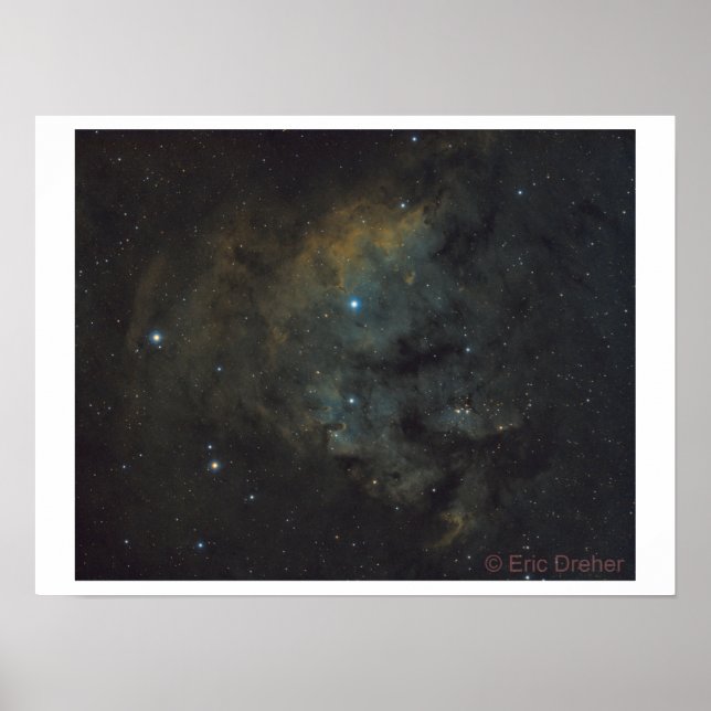 Poster Nebulosa do crânio flamejante - NGC 7822 - Eric Dr (Frente)