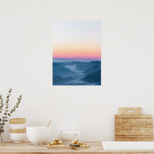 Poster Névoa da manhã e céu mágico antes do nascer do sol