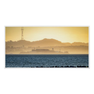 Póster Névoa Dourada Sobre Alcatraz