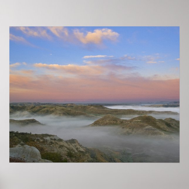 Póster Nevoeiro do rio Little Missouri pendura no (Frente)