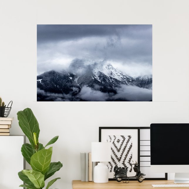 Poster Nuvens cobrindo a montanha Storžič, Eslovênia (Escritório em casa)