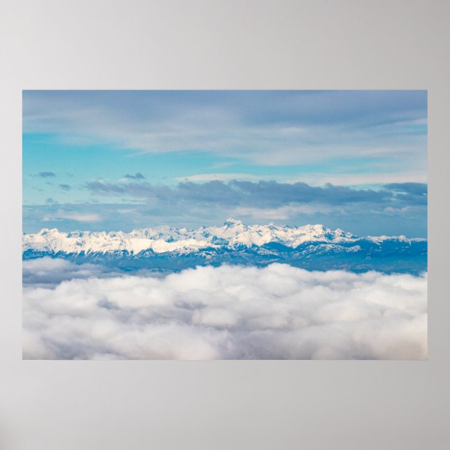 Poster Nuvens e montanha de neve Triglav (Frente)