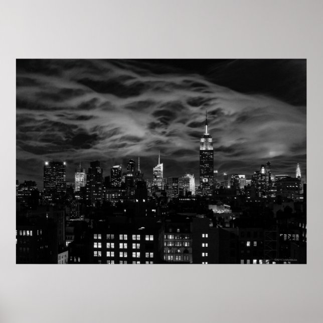 Póster Nuvens etéreas: NYC Skyline, Empire State Bldg BW (Frente)