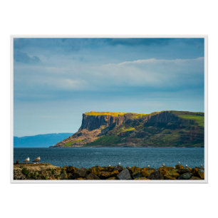 Póster O Bastião Imponente de Fair Head