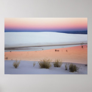 Poster O céu escuro refletido na piscina de água de