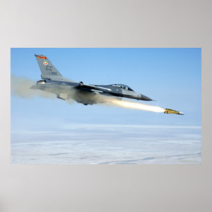Poster O F-16 ateia fogo a um míssil independente