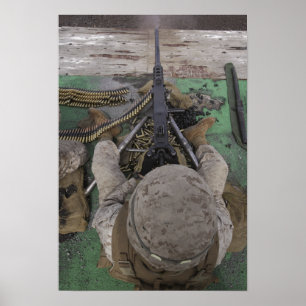 Póster O fuzileiro naval dos E.U. ateia fogo a uma