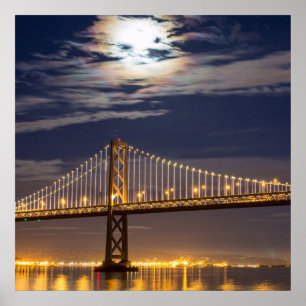 Póster O moonrise hoje à noite sobre a ponte da baía