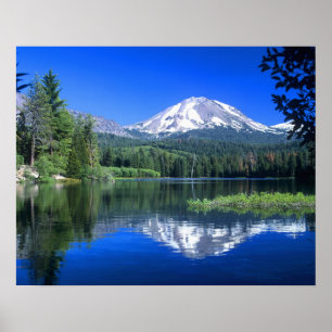 Póster O Mt. Lassen se ergue acima do Lago Manzanita
