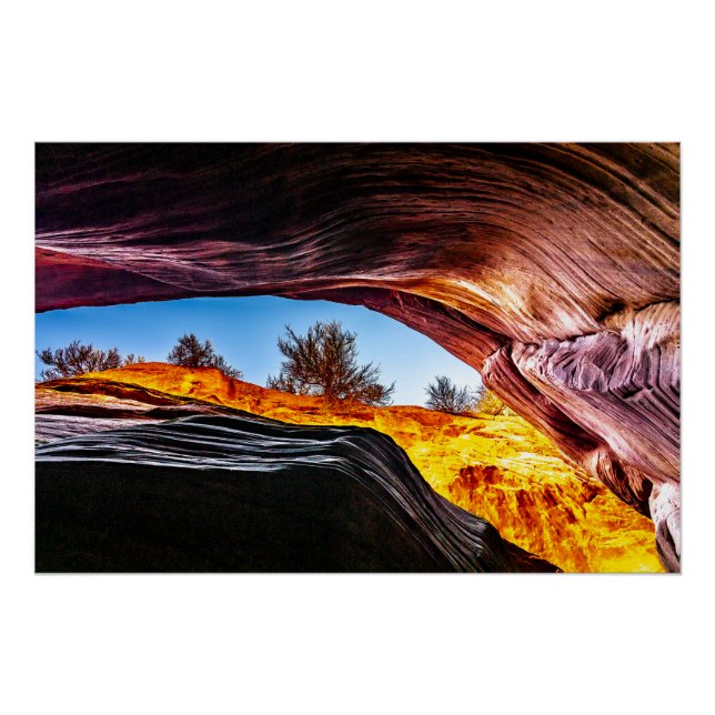 Póster Olhando para cima no Peekaboo Canyon (Frente)
